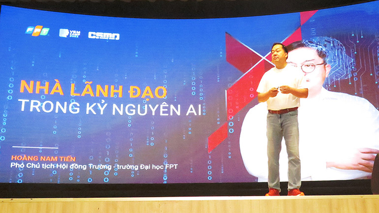 Diễn giả Hoàng Nam Tiến, Phó Chủ tịch Hội đồng trường-Trường đại học FPT trình bày chiến lược sales và marketing thông minh sử dụng AI, thúc đẩy hiệu suất bán hàng. Diễn giả Hoàng Nam Tiến, Phó Chủ tịch Hội đồng trường-Trường đại học FPT trình bày chiến lược sales và marketing thông minh sử dụng AI, thúc đẩy hiệu suất bán hàng.
