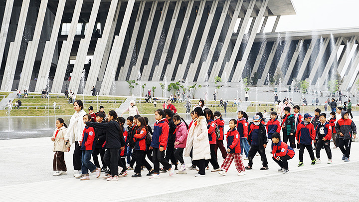 Bảo tàng đã trở thành điểm đến học tập của nhiều học sinh.