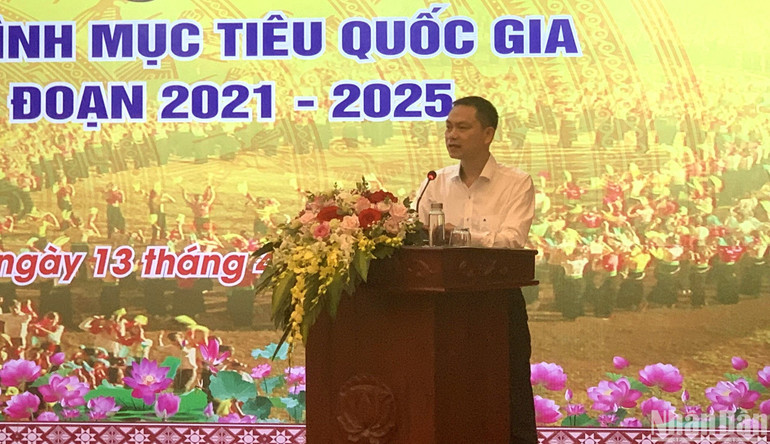 Ông Ngô Trường Sơn, Chánh Văn phòng, Văn phòng điều phối nông thôn mới Trung ương phát biểu tại hội nghị.