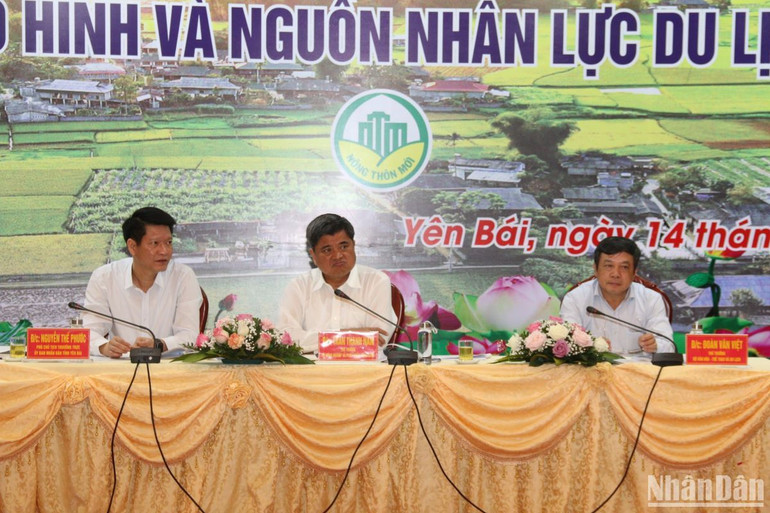 Thứ trưởng Nông nghiệp và Phát triển nông thôn Trần Thanh Nam chủ trì hội nghị.