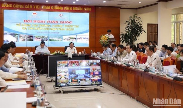 Toàn cảnh Hội nghị toàn quốc về công tác phòng, chống thiên tai và tìm kiếm cứu nạn năm 2023 diễn ra chiều 20/4.