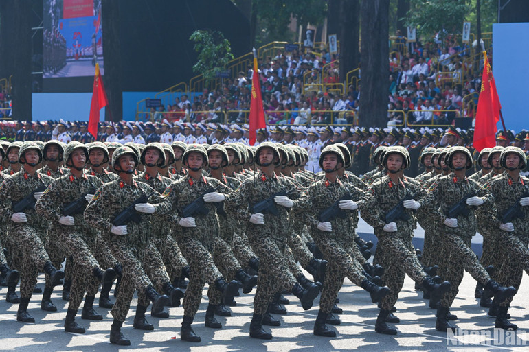 Khối chiến sĩ đặc công.