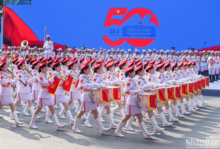 Khối Nghi lễ quân nhạc.