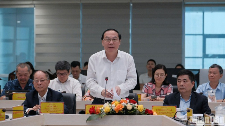 Thứ trưởng Nông nghiệp và Môi trường, Lê Công Thành phát biểu tại Tọa đàm.