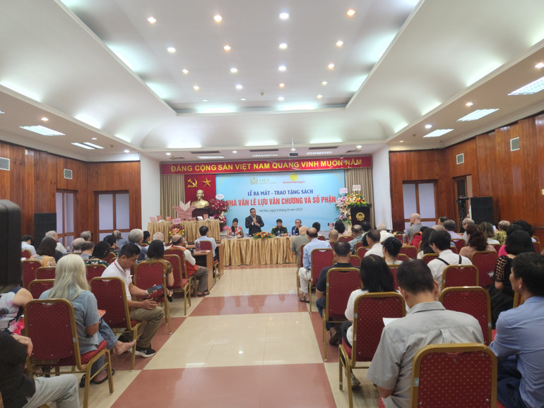 Lễ ra mắt sách "Nhà văn Lê Lựu-Văn chương và số phận".