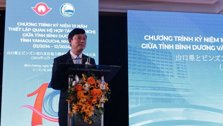 Chủ tịch Ủy ban nhân dân tỉnh Bình Dương Võ Văn Minh phát biểu ý kiến tại chương trình kỷ niệm. Chủ tịch Ủy ban nhân dân tỉnh Bình Dương Võ Văn Minh phát biểu ý kiến tại chương trình kỷ niệm.