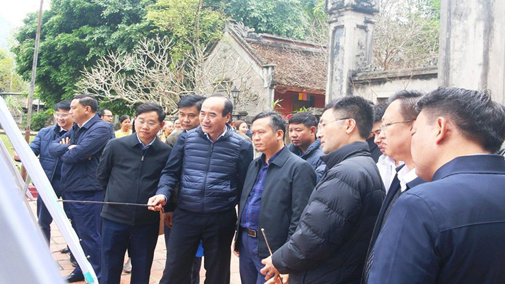 Lãnh đạo tỉnh Lào Cai khảo sát, đánh giá tiềm năng phát triển của huyện Bắc Hà. (Ảnh QUỐC HỒNG)