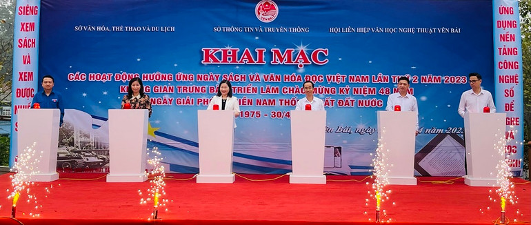 Khai trương "Kho sách điện tử tỉnh Yên Bái".