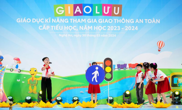 Phần thi trình diễn tiểu phẩm và thể hiện năng khiếu.