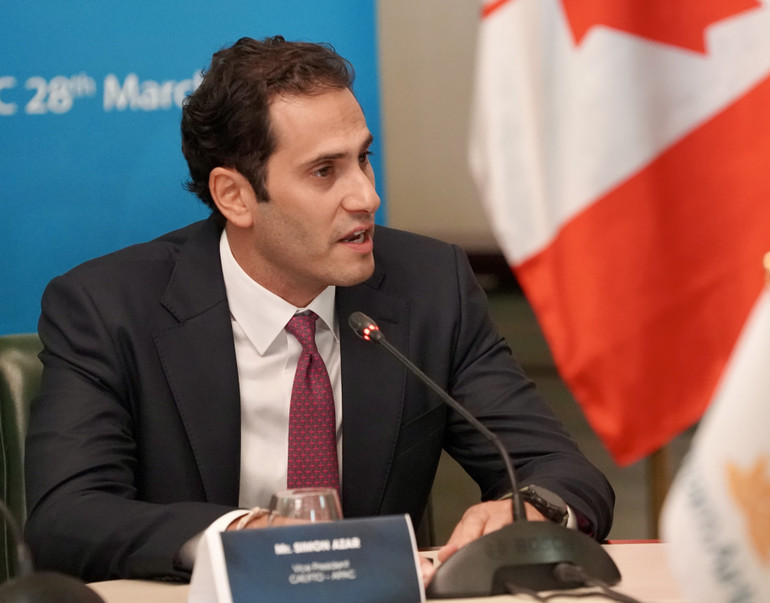 Ông Simon Azar, Phó Chủ tịch Tập đoàn CAE đánh giá cao những kết quả hợp tác của Vietnam Airlines-CAE.