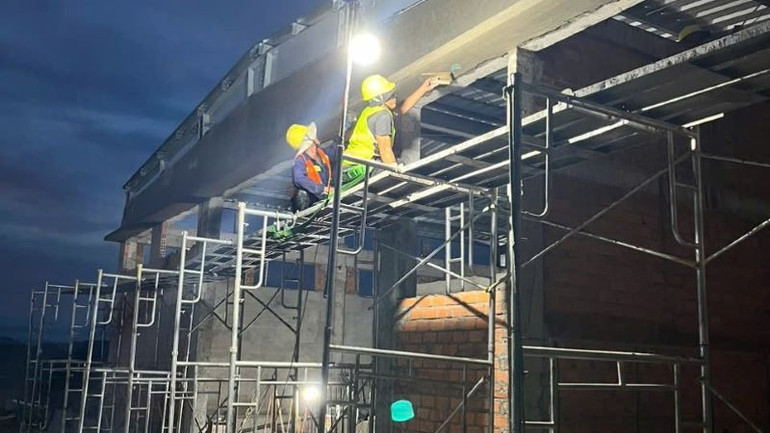 Nhà đầu tư TTC Châu Thành phấn đấu hoàn thành hạng mục công trình nhà vệ sinh trước Tết Nguyên đán để phục vụ người dân.