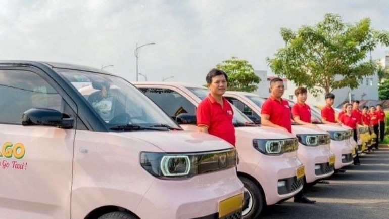 Khi taxi điện triển khai, ngay lập tức các hãng taxi truyền thống đã cảm nhận áp lực rõ rệt.
