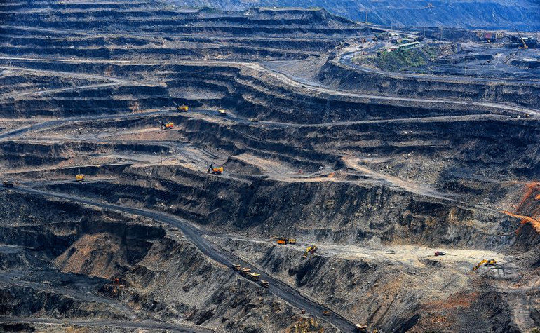 Khai thác, vận chuyển than