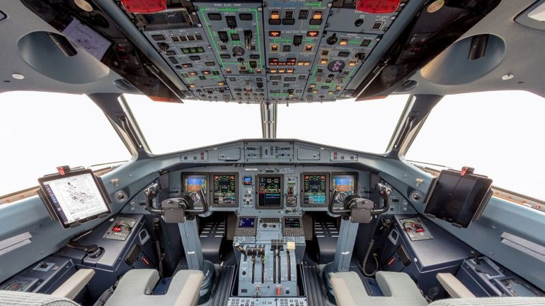 ATR tập trung đổi mới liên tục vào hiệu quả của công nghệ cánh quạt, để trở thành tàu bay chặng ngắn tiên tiến, linh hoạt, tiết kiệm chi phí và có lượng khí phát thải thấp nhất trên thị trường.