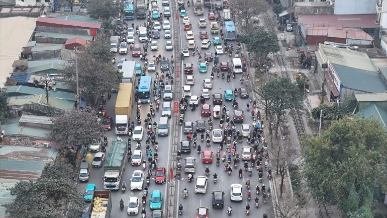 Theo thống kê của các cơ quan chức năng, xe máy có liên quan tới khoảng 65%-70% số vụ tai nạn giao thông, đòi hỏi cần nghiên cứu thấu đáo và có chính sách kịp thời để nâng cao an toàn cho người đi xe máy.