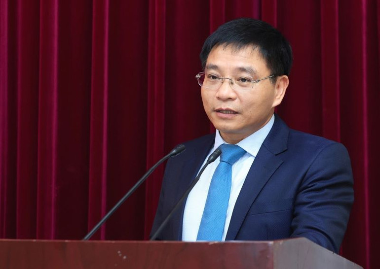 Bộ trưởng Giao thông vận tải Nguyễn Văn Thắng phát biểu ý kiến. Bộ trưởng Giao thông vận tải Nguyễn Văn Thắng phát biểu ý kiến.