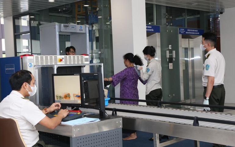 Hệ thống an ninh với những trang thiết bị hiện đại sẽ đem lại những chuyến bay an toàn.