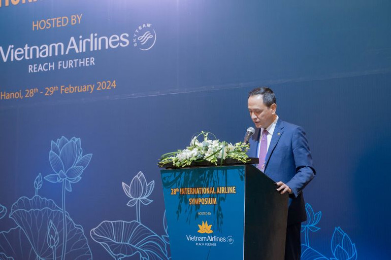 Tổng Giám đốc Vietnam Airlines Lê Hồng Hà nhấn mạnh tầm quan trọng của việc chủ động điều hướng phát triển trong môi trường phức tạp của ngành hàng không.