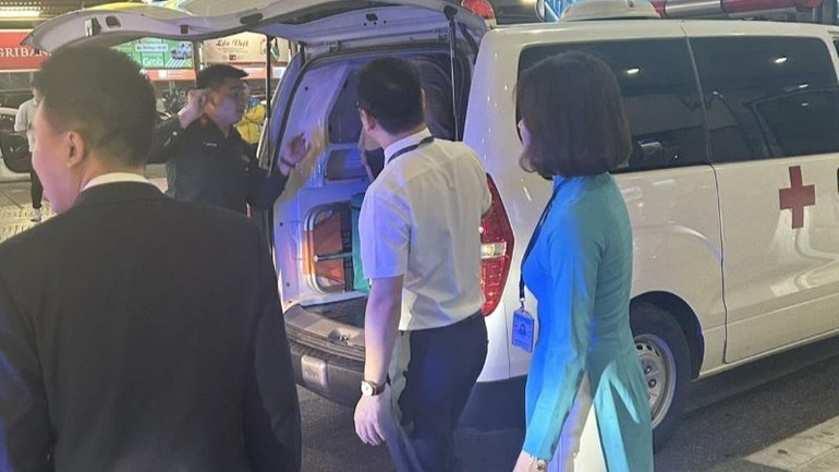 Vietnam Airlines vận chuyển thần tốc mô tạng ngay trong đêm.