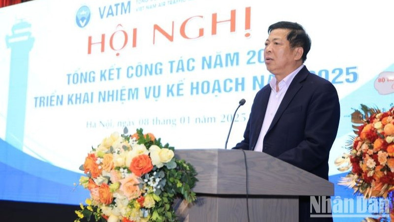 Bộ trưởng Giao thông vận tải Trần Hồng Minh.