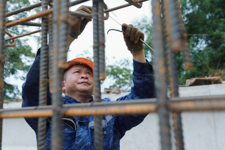 Nhà thầu phấn đấu hợp long cầu Hàm Yên vào dịp Tết Nguyên đán và hoàn thành ngày 30/4/2025, vượt tiến độ 3 tháng so với kế hoạch.