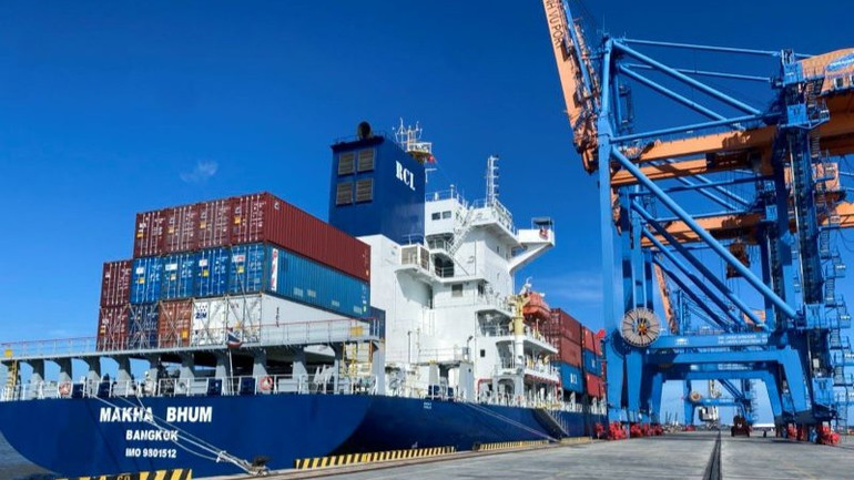 Cảng cửa ngõ Lạch Huyện đang thực hiện 7 tuyến vận tải/tuần đi Mỹ (5 tuyến đi bờ tây và 2 tuyến đi bờ đông).