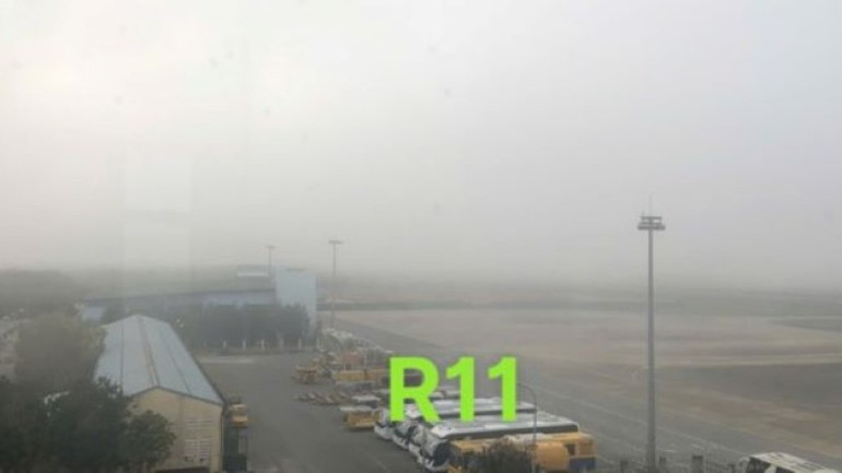 Hình ảnh sương mù dày đặc tại sân bay Đồng Hới sáng sớm 13/3/2025. Hình ảnh sương mù dày đặc tại sân bay Đồng Hới sáng sớm 13/3/2025.