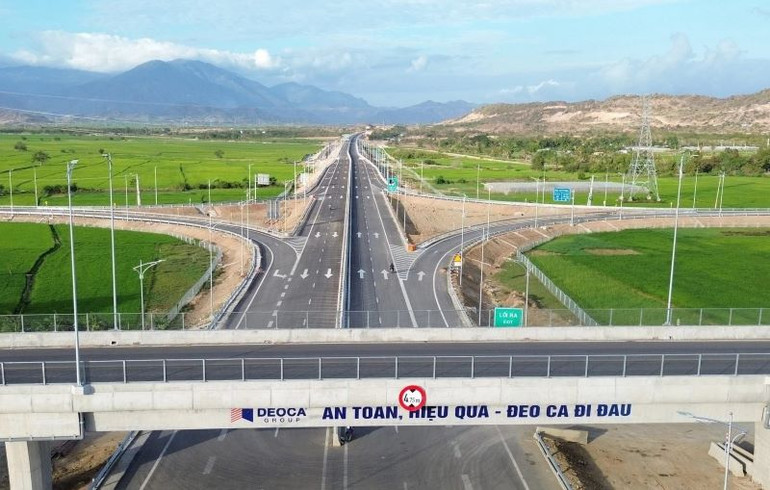 Dự án đường cao tốc Cam Lâm-Vĩnh Hảo do Đèo Cả triển khai. Dự án đường cao tốc Cam Lâm-Vĩnh Hảo do Đèo Cả triển khai.