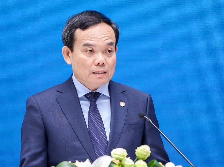 Phó Thủ tướng Trần Lưu Quang đánh giá cao vai trò, nỗ lực của Vietnam Airlines trong 30 năm qua khi trở thành cầu nối thúc đẩy quan hệ giữa Việt Nam và Trung Quốc.