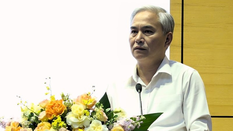 Phó Bí thư Đảng ủy, Tổng Giám đốc Tập đoàn Vũ Anh Tuấn phát biểu chỉ đạo tại hội nghị.