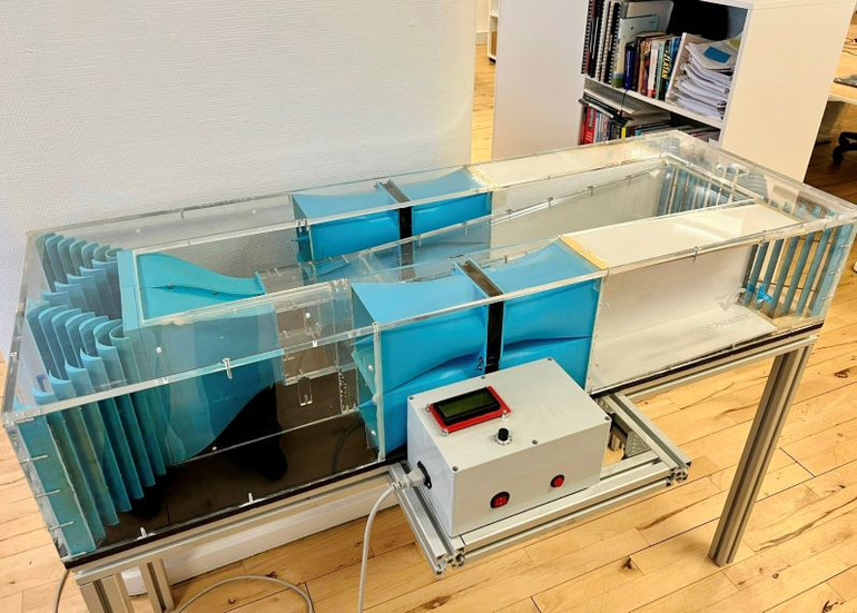 Mô hình hầm đo gió. Mô hình hầm đo gió.