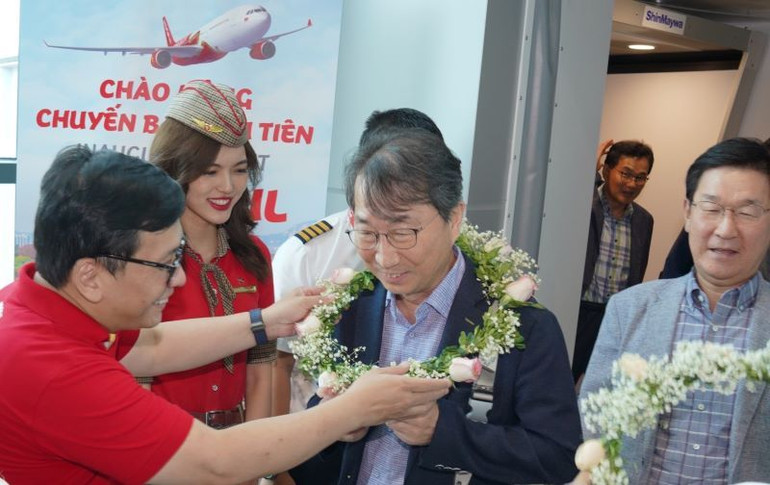 Trong 6 tháng đầu năm nay, Vietjet đã đưa 3,5 triệu lượt khách quốc tế đến Việt Nam, góp phần phát triển du lịch, kinh tế giữa các nước.