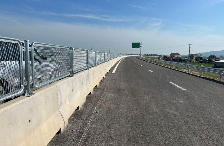 Thời điểm này, lũy kế sản lượng dự án cao tốc Quốc lộ 45-Nghi Sơn đạt gần 2.750 tỷ đồng, đạt 86% giá trị các hợp đồng.