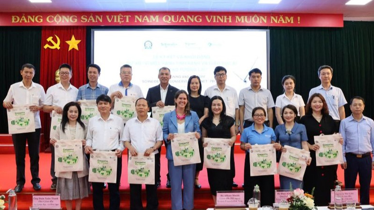 Sáng kiến này hướng tới mục tiêu trang bị kiến thức và kỹ năng thiết yếu nhằm đào tạo thế hệ lãnh đạo trẻ dẫn đầu quá trình chuyển đổi xanh và đóng góp vào một tương lai bền vững.