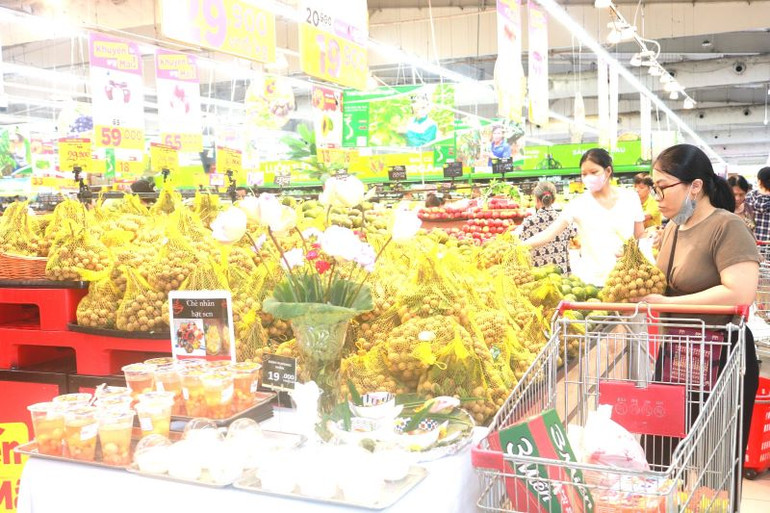 Tuần lễ nhãn và nông sản tiêu biểu tỉnh Hưng Yên tại Hà Nội tại Siêu thị BigC Thăng Long, nhằm đẩy mạnh quảng bá, giới thiệu nhãn lồng Hưng Yên.