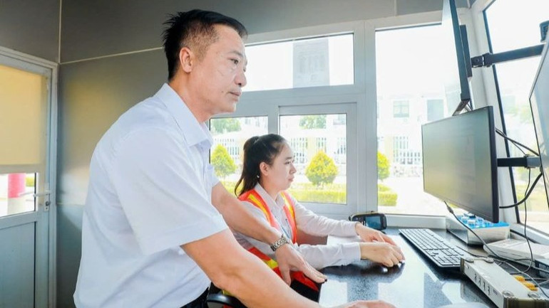 Nút giao Vôi đưa vào khai thác sẽ tăng cường tính kết nối các khu, cụm công nghiệp của huyện Lạng Giang với tuyến cao tốc Hà Nội-Lạng Sơn, từng bước hoàn thiện kết cấu hạ tầng giao thông. Nút giao Vôi đưa vào khai thác sẽ tăng cường tính kết nối các khu, cụm công nghiệp của huyện Lạng Giang với tuyến cao tốc Hà Nội-Lạng Sơn, từng bước hoàn thiện kết cấu hạ tầng giao thông.