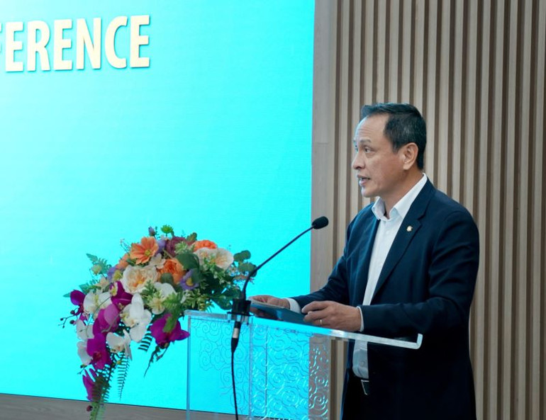 Tổng Giám đốc Vietnam Airlines Lê Hồng Hà phát biểu.