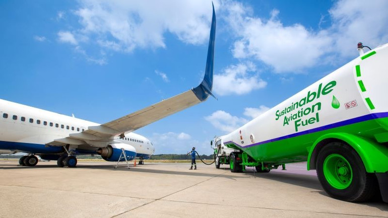 Ngành hàng không đang hướng tới việc sử dụng 100% hỗn hợp SAF.