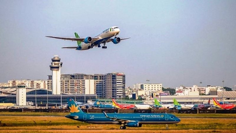 Dịp trước Tết, số lượng chuyến bay khai thác tại Cảng Hàng không quốc tế Tân Sơn Nhất dao động từ 820 đến 900 chuyến bay/ngày, cao nhất đạt 901 chuyến.