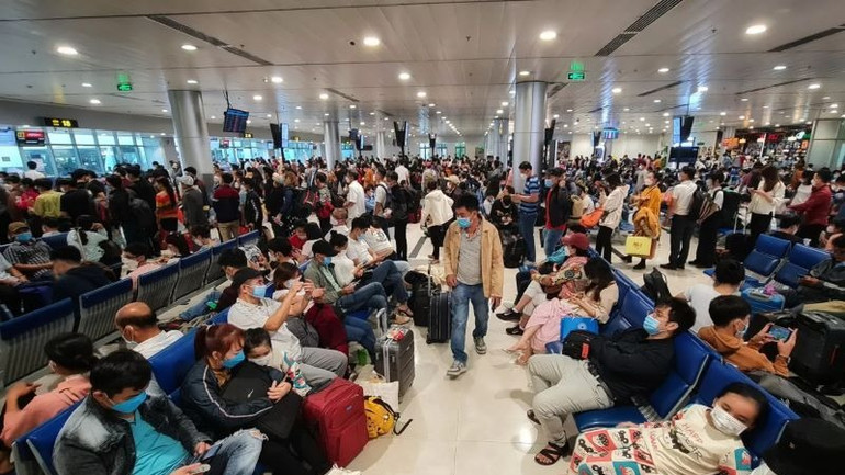 Các đơn vị trong ngành hàng không trên tinh thần chủ động, xây dựng kế hoạch khai thác, phục vụ tốt nhu cầu đi lại; duy trì tuyệt đối an toàn, không để xảy ra tình trạng bức xúc của người dân.