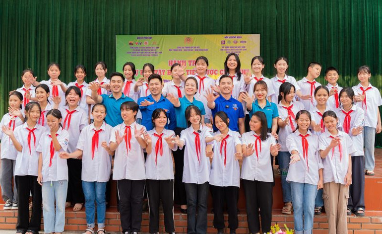 Vietnam Airlines luôn hướng đến các chương trình xã hội để lan tỏa những giá trị nhân văn, hỗ trợ cộng đồng.