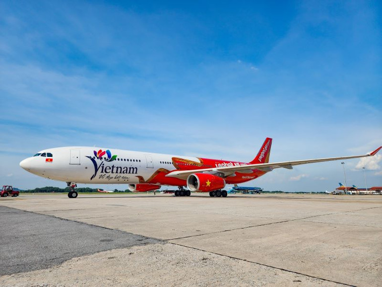 Tàu bay lớn A330 của Vietjet thực hiện “sứ mệnh” quảng bá du lịch Việt Nam.
