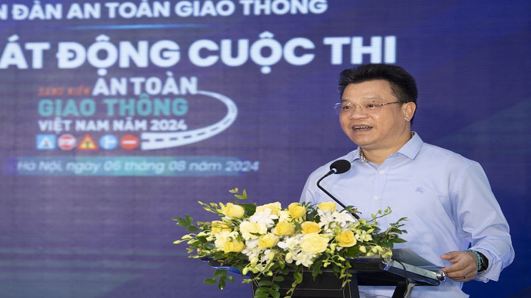 Ông Lê Kim Thành, Phó Chủ tịch chuyên trách Ủy ban An toàn giao thông Quốc gia phát biểu ý kiến.