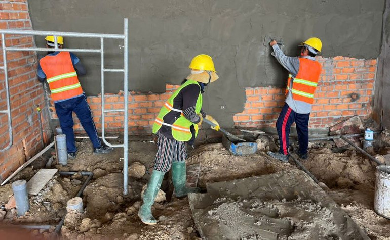 Nhà đầu tư khẩn trương thi công các hạng mục thiết yếu của trạm dừng nghỉ.