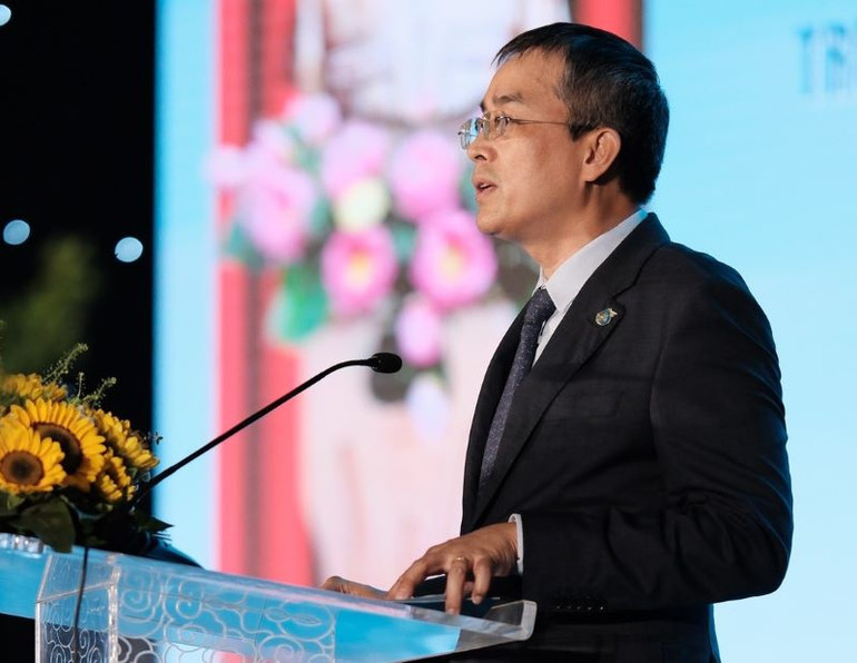 Ông Đặng Ngọc Hòa, Chủ tịch HĐQT Vietnam Airlines đánh giá cao đóng góp to lớn của Đoàn bay 919.