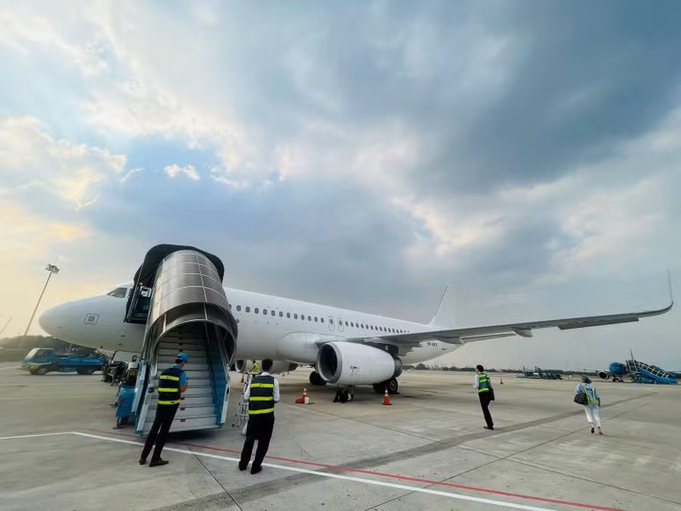 Vietnam Airlines bổ sung máy bay Airbus A320 phục vụ cao điểm Tết Giáp Thìn 2024. Vietnam Airlines bổ sung máy bay Airbus A320 phục vụ cao điểm Tết Giáp Thìn 2024.