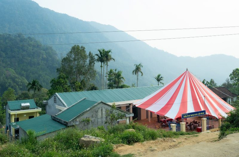Công trình lớp học Điểm trường thôn Quế nhìn từ trên cao.