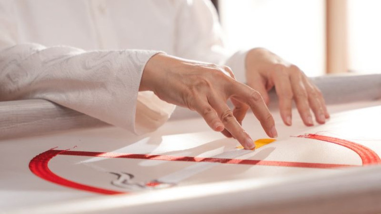 Bộ phim mang đến câu chuyện đầy cảm hứng về sự kế thừa và phát huy các di sản làng nghề.