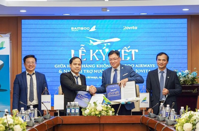 Lãnh đạo Jovita và lãnh đạo Bamboo Airways ký hợp tác chiến lược. Lãnh đạo Jovita và lãnh đạo Bamboo Airways ký hợp tác chiến lược.