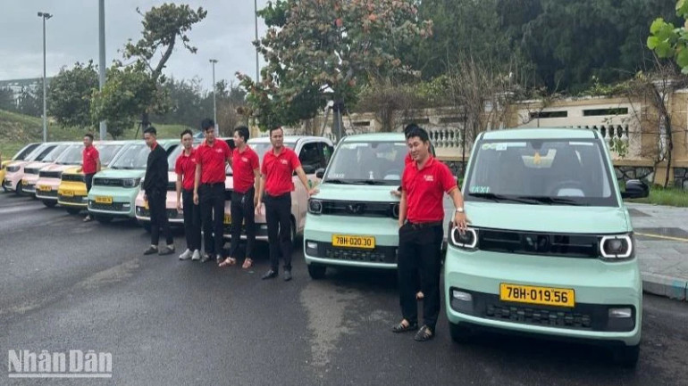 Tại Đại hội đồng cổ đông thường niên năm 2025, Công ty TMT Motors chính thức bổ sung ngành nghề kinh doanh phát triển trạm sạc xe điện, đặt mục tiêu “phủ sóng” 30.000 trạm sạc trên toàn quốc.